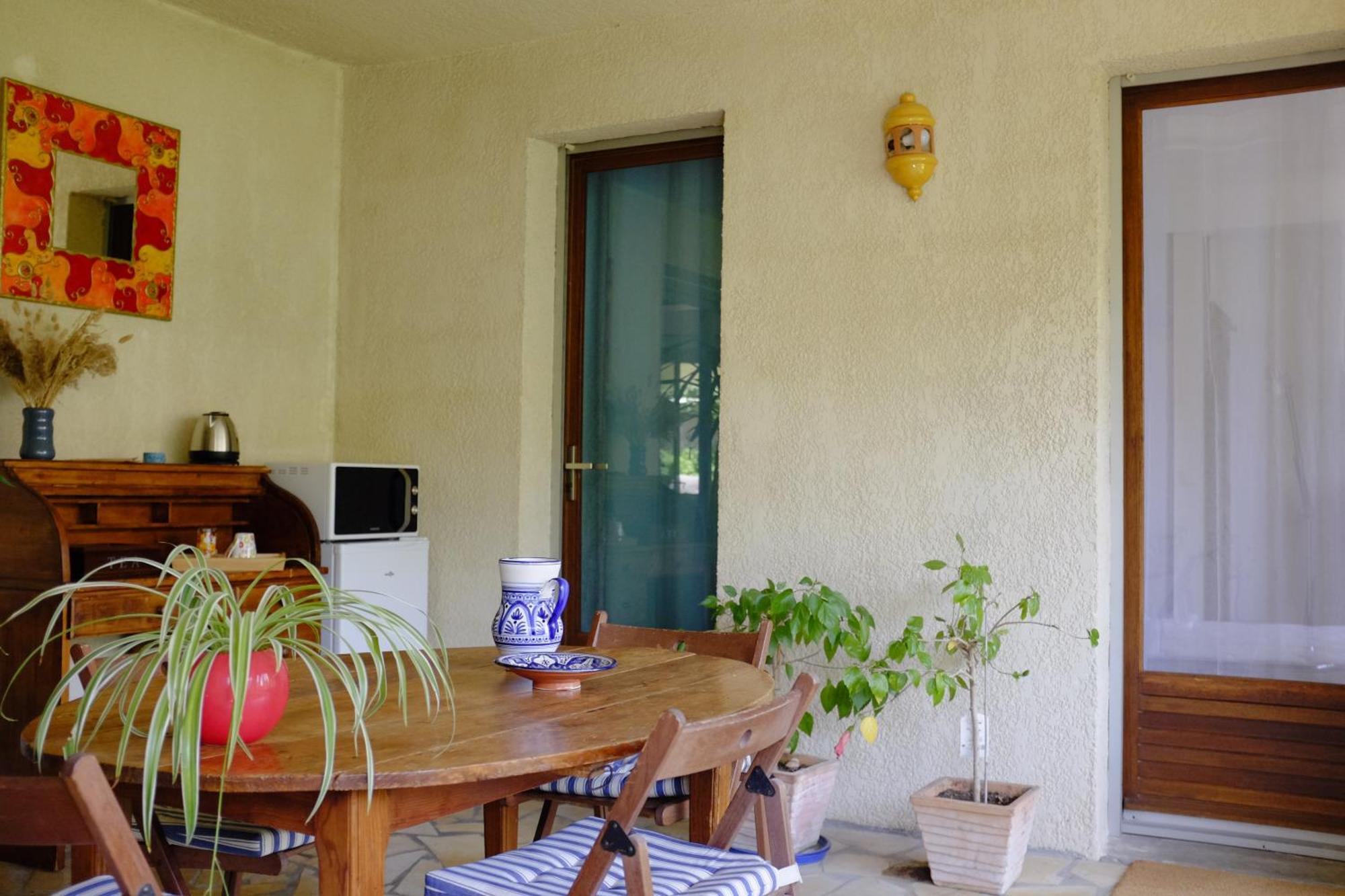 Chambre de l'Impasse du Pressoir Le Crès Extérieur photo